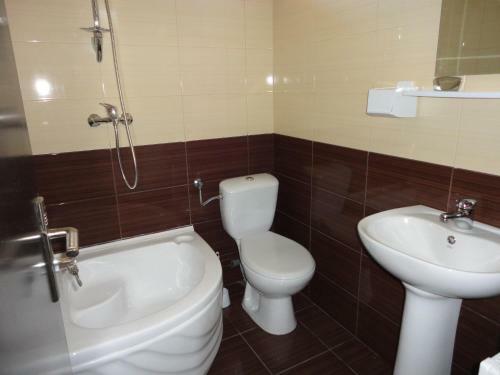 Hostal Villa George