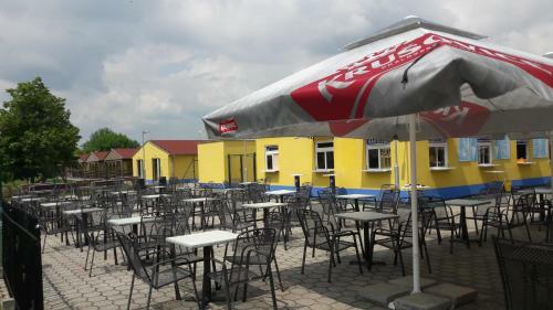 Auto-aqua-cyclocamp Ostro?sk� Nov� Ves