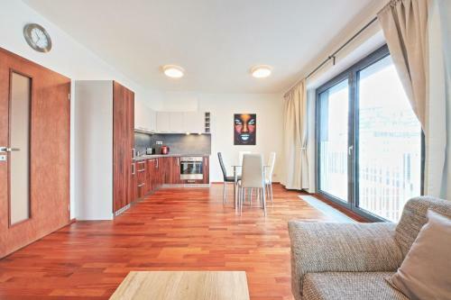 Ol Apartments