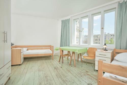 Aparthotel Hostel Mikol�?e Al?e