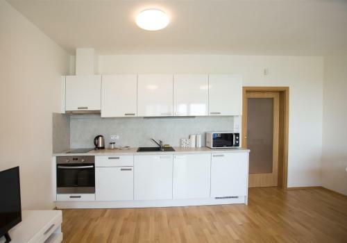 006 Angel Apartment