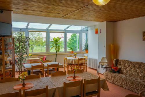 Hostal Pension Fox