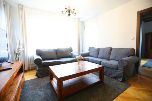 Wenceslas Square Apartments By Otsa