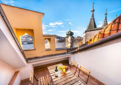 5br 2bath Masarykovo N�b?e?� Apartment