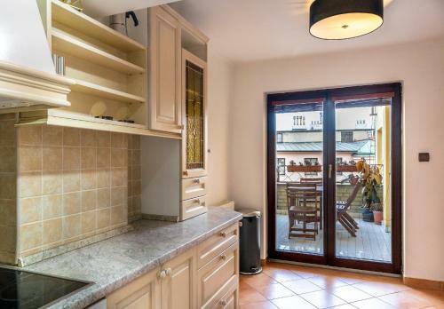 5br 2bath Masarykovo N�b?e?� Apartment