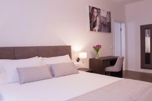 Aparthotel H7 Palace