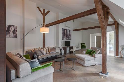 Aparthotel H7 Palace