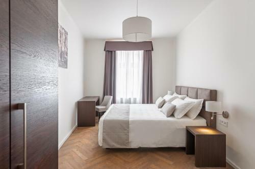 Aparthotel H7 Palace