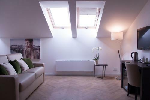 Aparthotel H7 Palace
