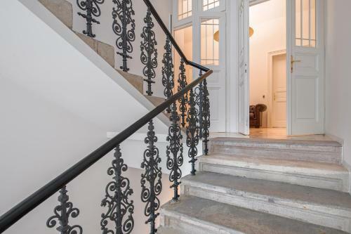 Aparthotel H7 Palace