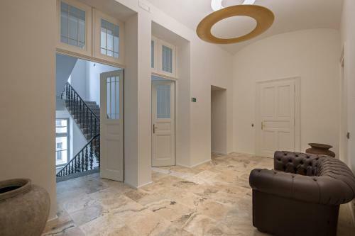 Aparthotel H7 Palace
