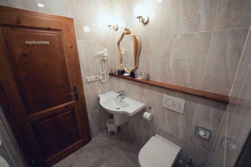 Hotel Svatoj�nsk� Dv?r