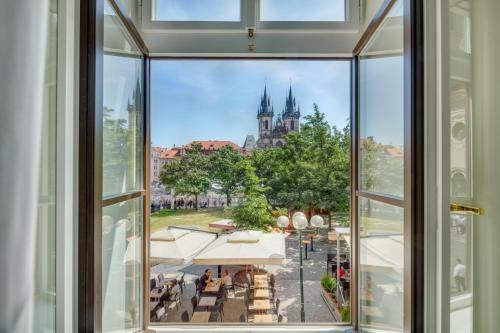Old Town Square View Apartments