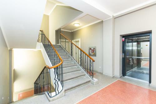Top Location Old Town Brand New 2bd Apartment
