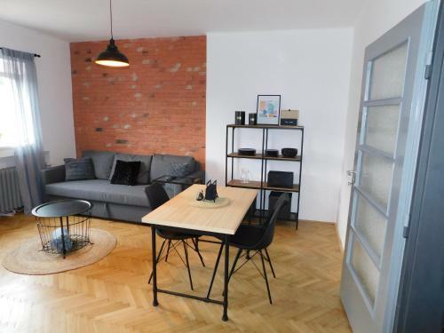 Apartm�n Dvo?�kova