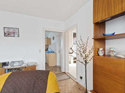Cozy Apartment In Altenfeld With Garden