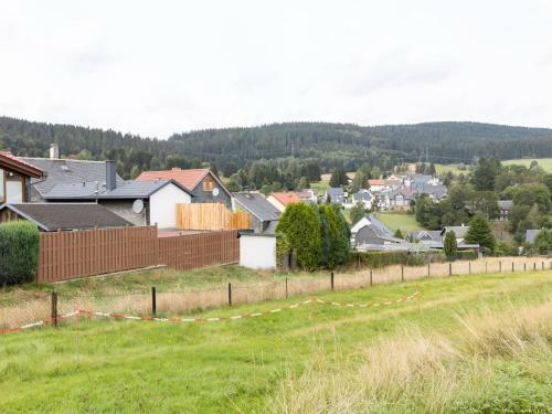 Cozy Apartment In Altenfeld With Garden