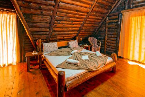 Hostal Raiul De Pe Rau