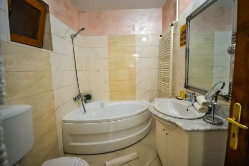 Hostal Vila Sarada