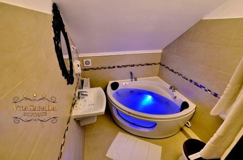 Hostal Vila Sarada
