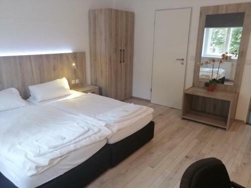 Hostal Pension Der Kretaner