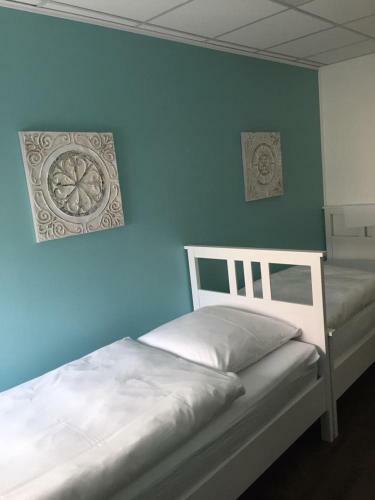 Hostal Motel Monteur