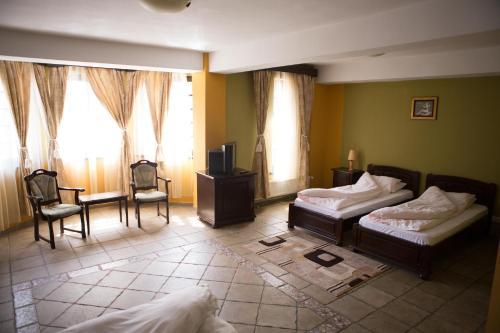Hostal Lavric Bistro Pension