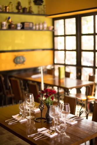 Hostal Lavric Bistro Pension