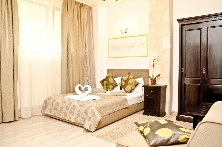 Hostal Pension Belleville