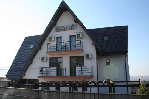 Hostal Shamrock Inn