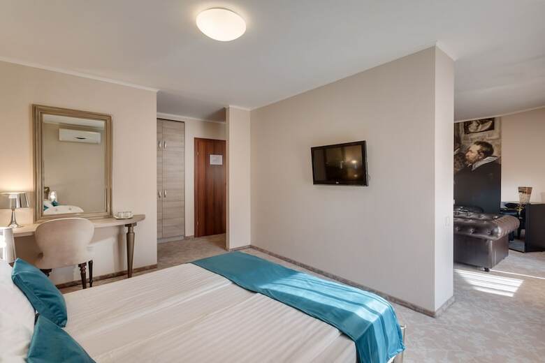 Hotel Meridian