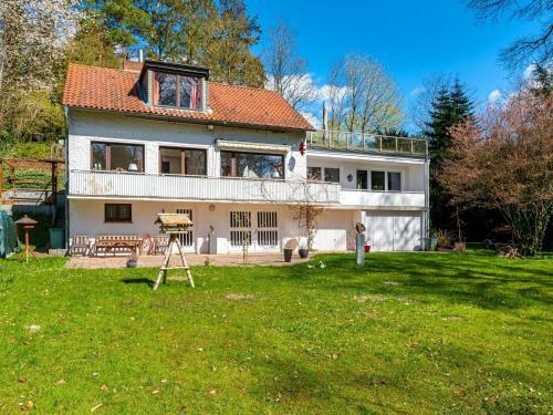 Charming Apartment In Eutin Near Stiftung Schloss Castle