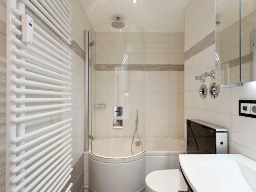 Captivating Holiday Home In Frankfurt With Netflix