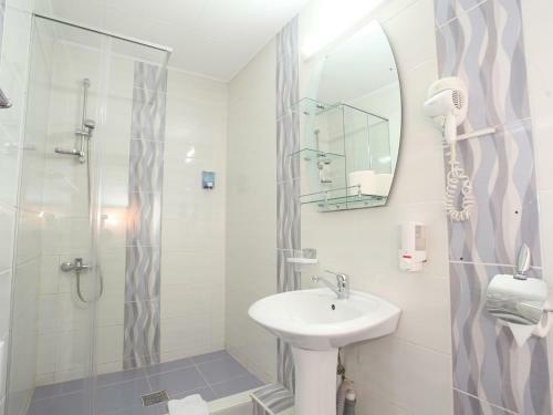 Hostal Pension Mora