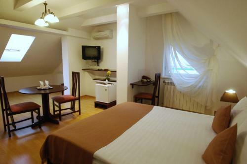 Hostal Pensiunea Elite