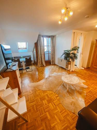 Apartamento Kuschelnester Mit Wundersch�nem Chiemseeblick