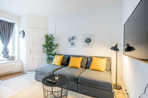 Cosy & Freshly Renovated Apartment For 6