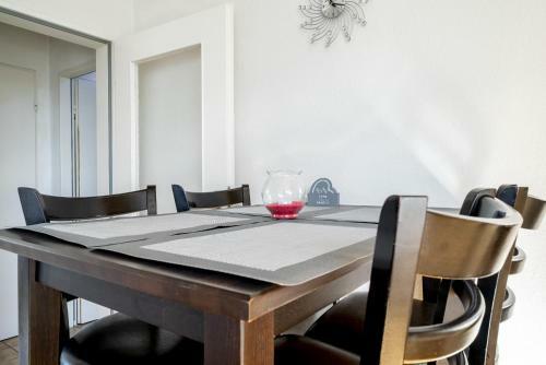 Id 6897 - Private Apartment