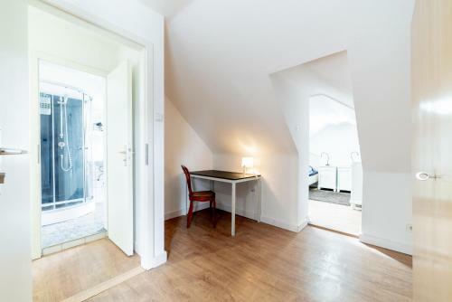 Id 6894 - Private Apartment