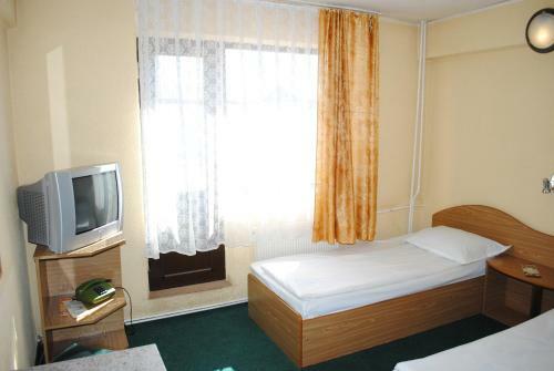 Hotel West