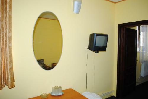 Hotel West