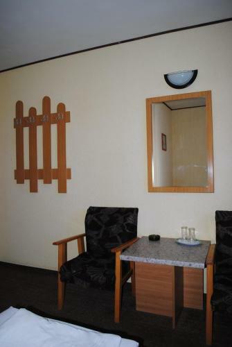 Hotel West