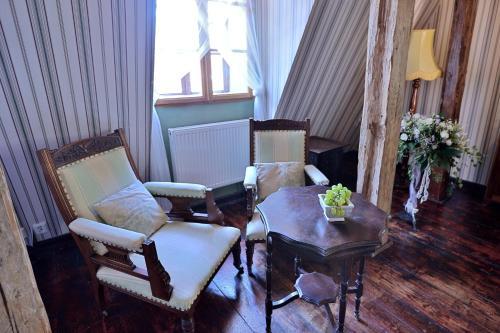 Hotel Dv?r Pec�nov