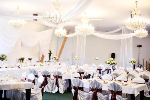 Hotel Dv?r Pec�nov