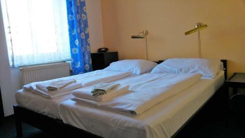 Hotel Cb Royal