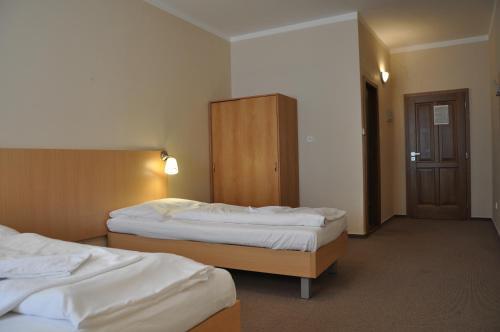 Hostal Penzion Restaurant Centrum
