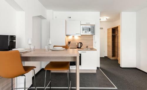 La Serviced Apartments