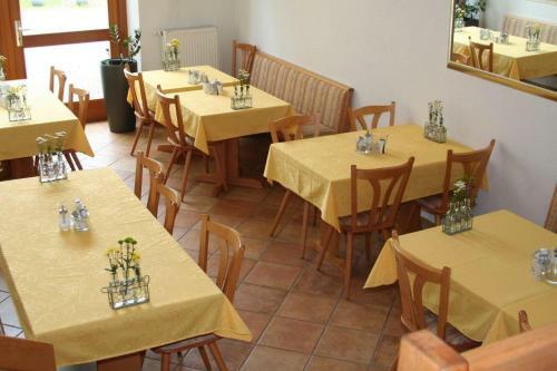Bed & Breakfast Hotel G�stehaus Theresia Garni