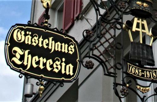 Bed & Breakfast Hotel G�stehaus Theresia Garni