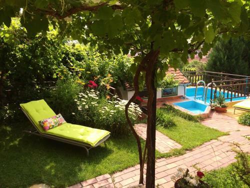 Hostal Pension Crhan